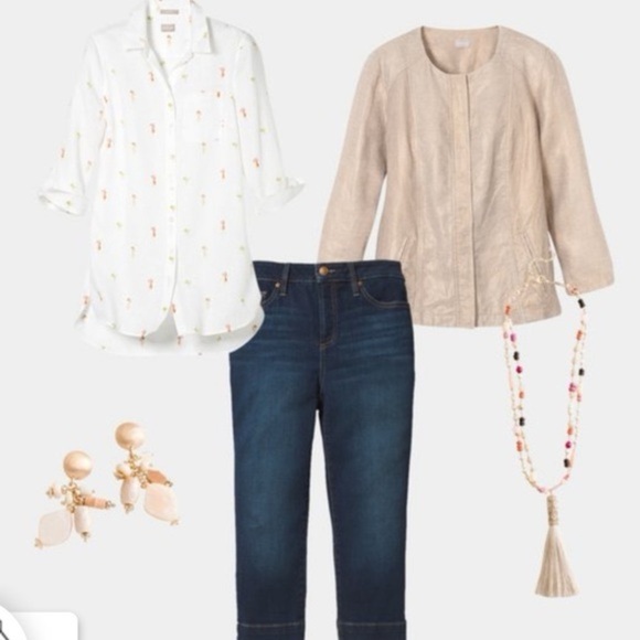 Chico's FOILED LINEN JACKET
Beige Gold Shimmer
100% Linen 3/4
Sleeve Full Zip - Picture 2 of 9